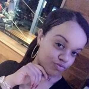 Meet your Posher, Maya